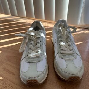Universal Thread White/Cream Sneakers